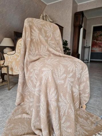 Plaid Bloomingville neuf beige et écru 170x130 cms beschikbaar voor biedingen
