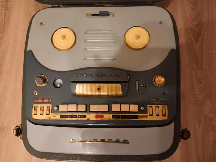 Vintage bandrecorder Grundig, Audio, Tv en Foto, Bandrecorder, Bandrecorder, Met stofkap, Ophalen