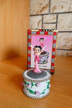 Betty Boop Bed of Roses Mini Box 1995, Verzamelen, Beelden en Beeldjes, Ophalen of Verzenden, Nieuw, Mens