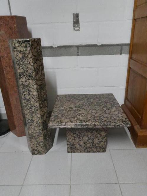 Granieten zuil met bijzet tafel., Huis en Inrichting, Woonaccessoires | Zuilen en Pilaren, Ophalen