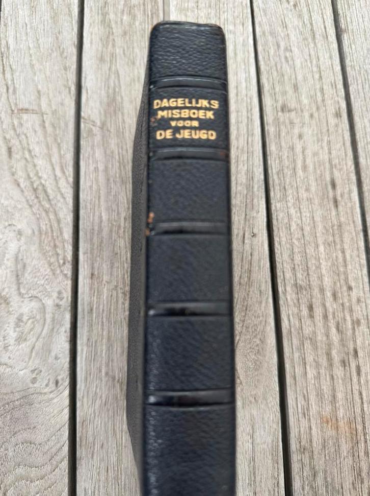 Oud Dagelijks Misboek voor de Jeugd, Verzamelen, Religie, Gebruikt, Christendom | Katholiek, Boek, Ophalen of Verzenden