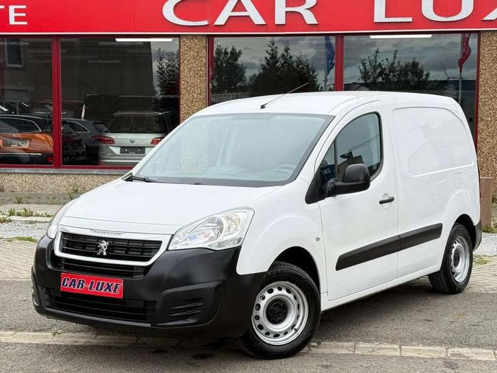 Peugeot Partner 1.6HDI BLUHDI 3 PLACES UTILITAIRE (bj 2017), Auto's, Bestelwagens en Lichte vracht, Bedrijf, Te koop, ABS, Airbags