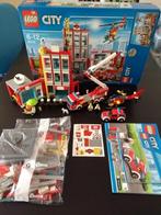 Lego 60110 : La caserne des pompiers, Comme neuf, Ensemble complet, Lego, Enlèvement ou Envoi