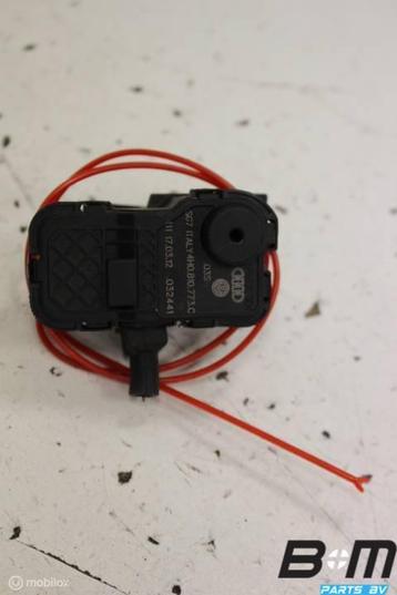 Stelelement voor tankklep Audi S8 4H beschikbaar voor biedingen