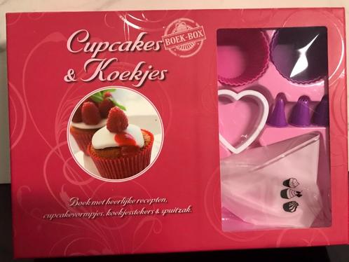 CUPCAKES box - NIEUW - ideaal als geschenk, Hobby & Loisirs créatifs, Confection de Gâteaux & Cupcakes, Neuf, Autres types, Cupcakes