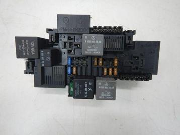 Mercedes-Benz W205 C-Klasse Zekeringkast A2229063202 beschikbaar voor biedingen