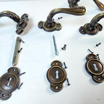 3 deurbeslagen Art Nouveau-stijl: deurkruk+sleutelrozet, R A beschikbaar voor biedingen