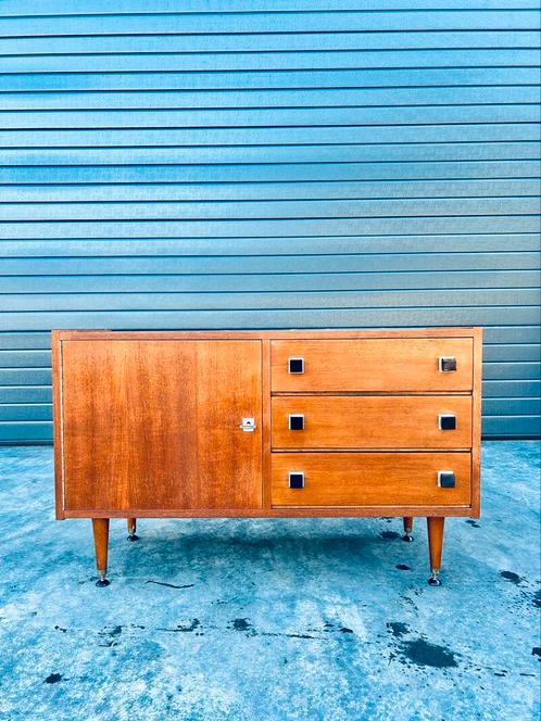 Vintage sideboard, Huis en Inrichting, Kasten | Dressoirs, Ophalen