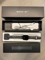 Apple Watch Nike series S5 - 44 mm, Étanche, Enlèvement ou Envoi, IOS, Utilisé