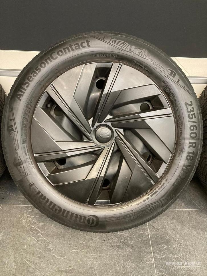 18” originele Skoda Enyaq 50 60 80 velgen + allseason banden, Auto-onderdelen, Banden en Velgen, Banden en Velgen, All Season