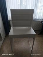 Bureau MICKE et étagère PAHL
Occasion, Enlèvement, Utilisé