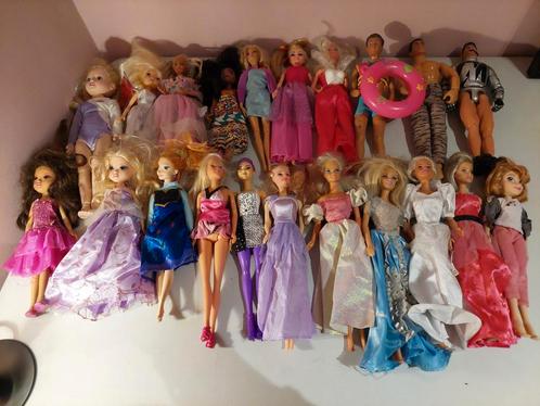 Gigantisch lot Barbie + accessoires + ... Mattel 1991, Kinderen en Baby's, Speelgoed | Poppen, Zo goed als nieuw, Barbie, Ophalen of Verzenden