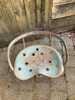 Retro metalen tractor zitje, Ophalen