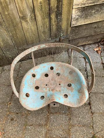 Retro metalen tractor zitje, Enlèvement