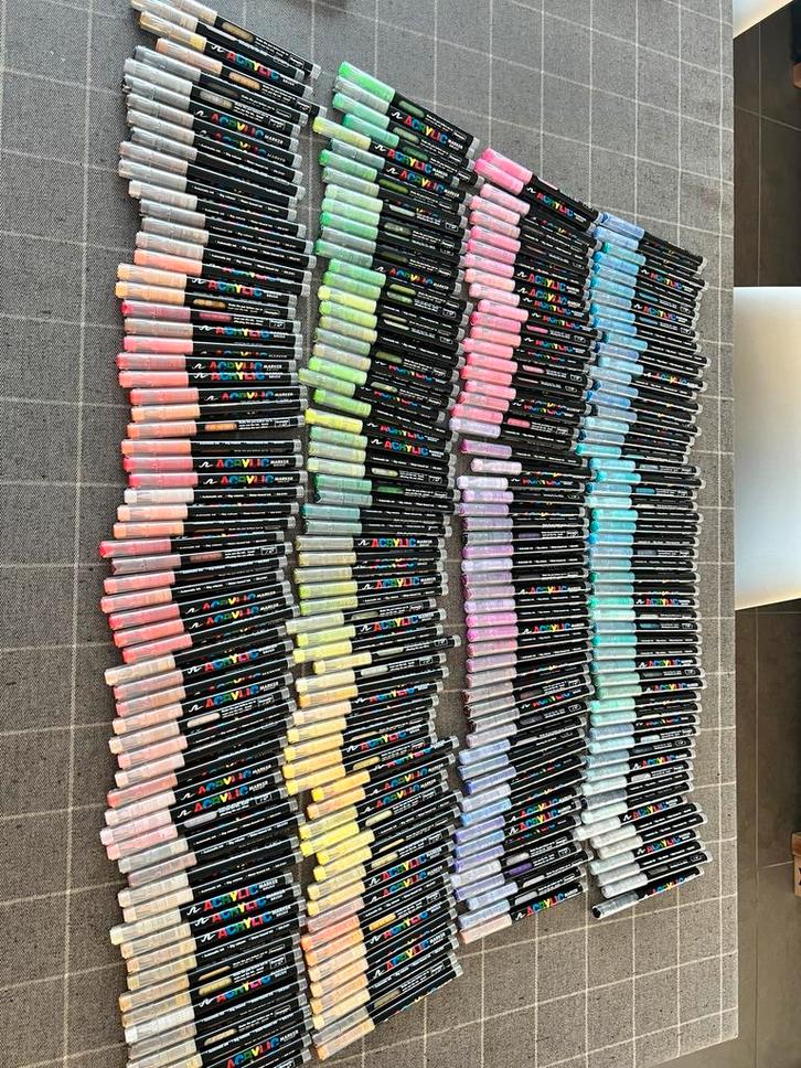 Guangna Acryl Markers 240 stuks + kleurboek, Hobby en Vrije tijd, Tekenen, Zo goed als nieuw, Ophalen