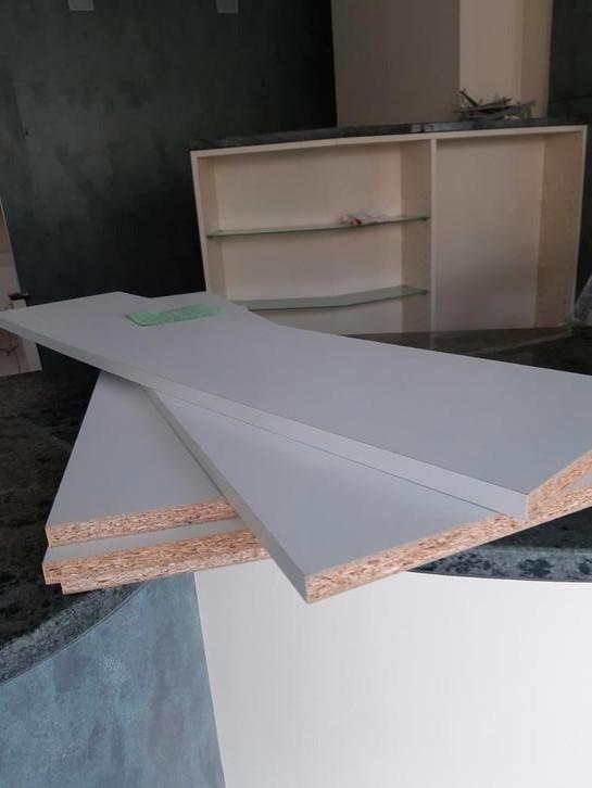Witte houten legplanken, diverse afmetingen beschikbaar, Doe-het-zelf en Bouw, Hout en Planken, Zo goed als nieuw, Ophalen