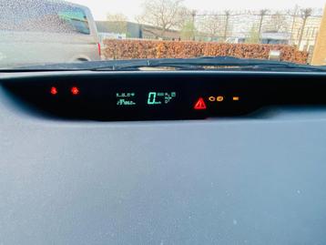 Toyota Prius Gezocht Prius Auris Landcruiser Etc ook met def beschikbaar voor biedingen