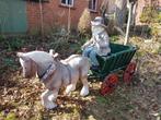 antieke kar met paard en mannetje, Gebruikt, Hout, Ophalen, Dierenbeeld