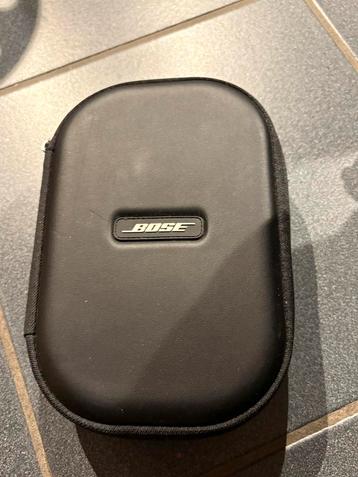 Bose koptelefoon met kabel beschikbaar voor biedingen