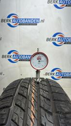 2x Goodyear Wrangler All Weather HP 235/70 R16 106H 235/70/1, Gebruikt, 16 inch, Ophalen of Verzenden, 235 mm