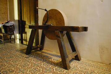 Ancienne meule à eau chassis bois chêne Sprimont, Enlèvement