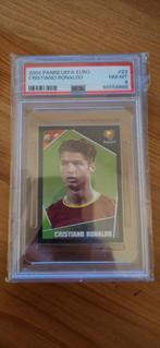 Cristiano Ronaldo Rookie 2004 Panini Portugal PSA 8, Hobby en Vrije tijd, Ophalen of Verzenden, Zo goed als nieuw, Sticker