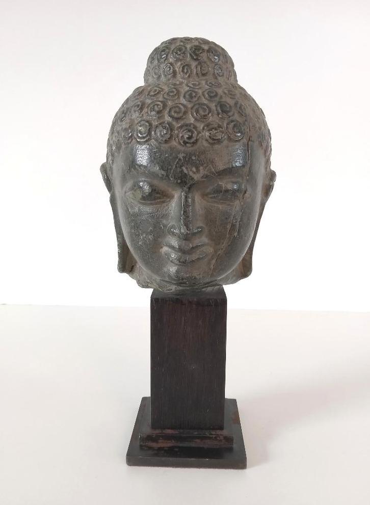 Tête de Bouddha en pierre d’origine indienne, Antiquités & Art, Art | Sculptures & Bois, Envoi
