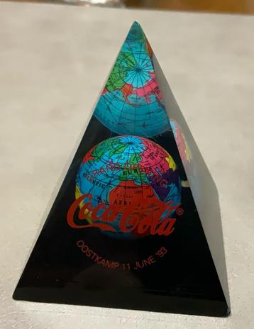Coca cola piramide 