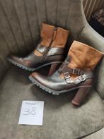 Floris van Bommel botjes, Ophalen