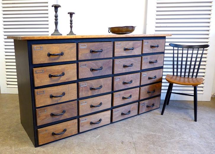 Belle commode de comptoir vintage industrielle, Maison & Meubles, Armoires | Commodes, Utilisé, Moins de 100 cm, 150 à 200 cm
