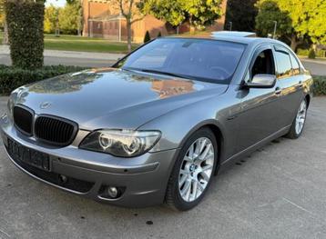Prachtige BMW M750i 367 PK! V8 Met Agressieve geluid / Pano beschikbaar voor biedingen