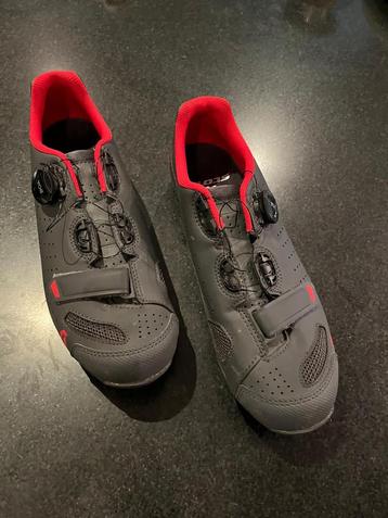 Cyclocross Schoenen/ Fietsschoenen Maat 43 beschikbaar voor biedingen