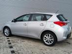 Toyota Auris Basis (bj 2016), Euro 5, Stof, Gebruikt, 4 cilinders