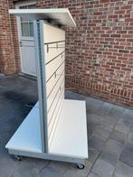 Rek met schuifbare haken om kledij of toestellen aan te hang, Ophalen, Zo goed als nieuw