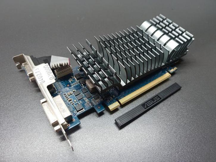 ️⚠️Carte graphique NVIDIA GeForce GT 610 - 2 Go GDDR3, Computers en Software, Videokaarten, Gebruikt, Nvidia, PCI, GDDR3, Ophalen of Verzenden