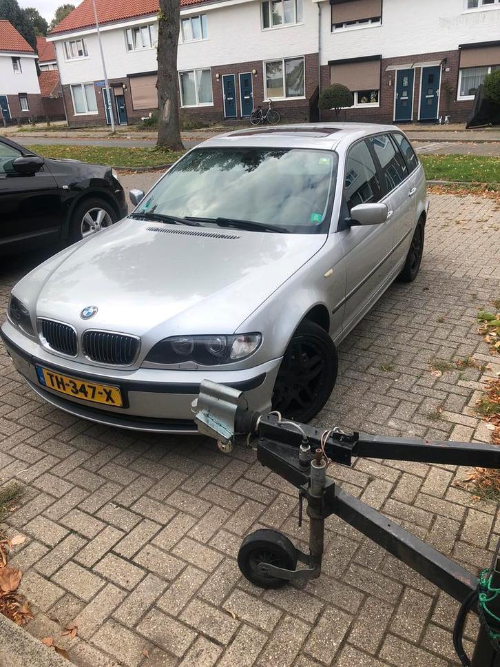 Bmw e46 325i 2003 pas apk, Auto's, BMW, Particulier, 3 Reeks, Benzine, Euro 4, Overige carrosserie, 5 deurs, Automaat, Zilver of Grijs