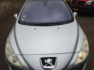 Motorkap van een Peugeot 308 (EZRC) beschikbaar voor biedingen