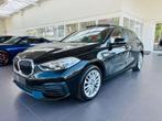BMW 1 Serie 118 iA * GARANTIE + TOIT PANORAMIQUE + CUIR *, Auto's, BMW, Automaat, 1 Reeks, Gebruikt, Euro 6