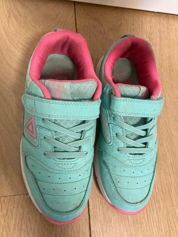 Osaka hockeyschoenen maat 32 beschikbaar voor biedingen