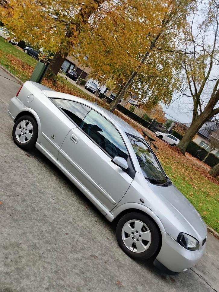 Opel Astra 1.6i benzine euro 4 Wordt gekeurd voor verkoop., Auto's, Opel, Particulier, Astra, ABS, Airbags, Bluetooth, Centrale vergrendeling
