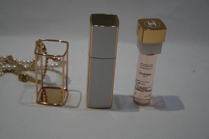 Chanel Coco Mademoiselle vapo de luxe 7 ml EdP + luxe étui, Handtassen en Accessoires, Uiterlijk | Parfum, Nieuw, Ophalen of Verzenden