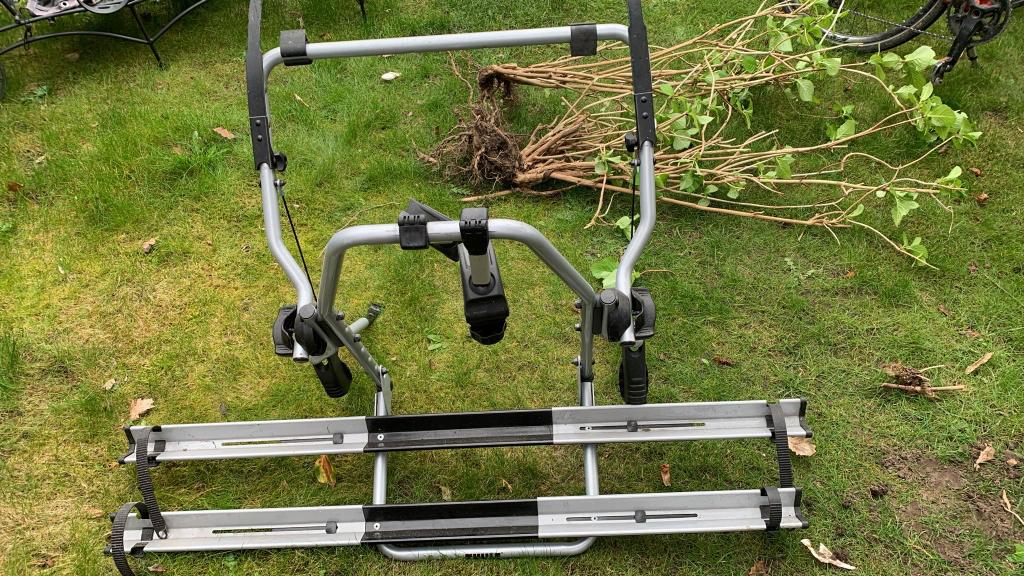 Fietsdrager Thule zonder trekhaak, Ophalen, 2 fietsen, Zo goed als nieuw, Achterklepdrager