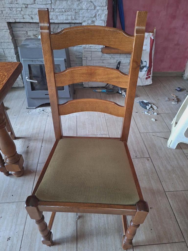 Eetplaats te koop in goede staat weg wegens verkoop huis r, Antiek en Kunst, Ophalen