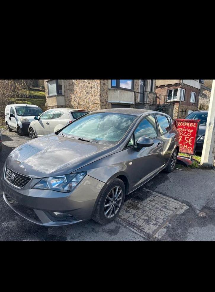 Seat Ibiza essence année 2016, Autos, Seat, Particulier, Ibiza, Essence, 5 portes, Boîte manuelle, Argent ou Gris, Enlèvement