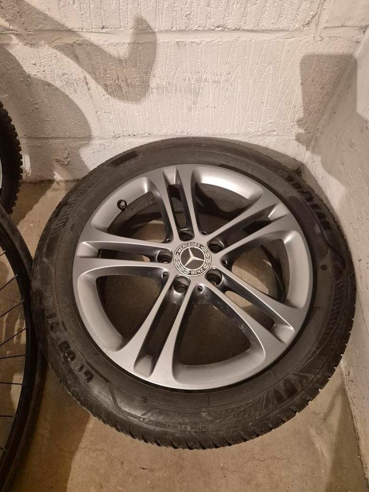 Jantes et pneus Mercedes 205 55 17 GoodYear Vector 4 saisons, Auto-onderdelen, Banden en Velgen, Banden en Velgen, All Season