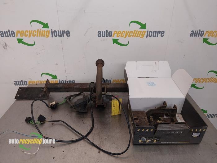 Crochet d'attelage d'un Opel Meriva, Autos : Pièces & Accessoires, Suspension & Châssis, Opel, Utilisé, 3 mois de garantie