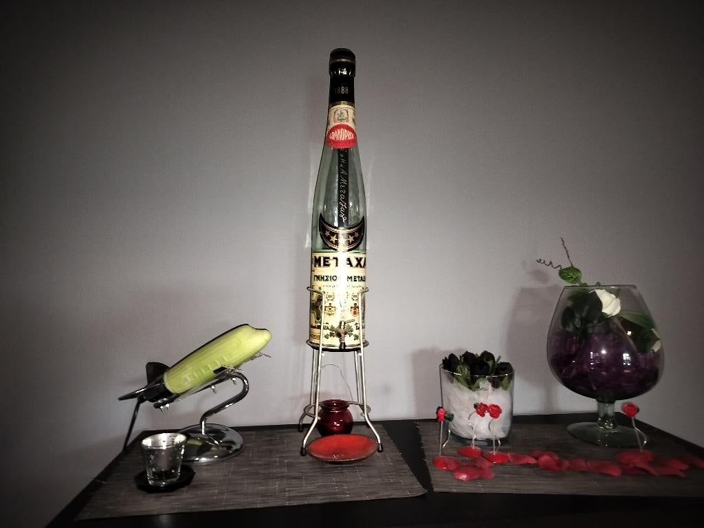 Grote Metaxa 3 L Display Fles + Smeedijzeren Houder+Kraantje, Ophalen