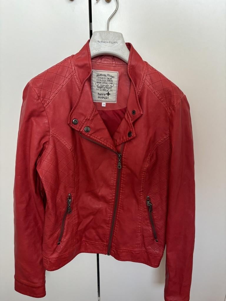 Blouson vintage en cuir rouge, Rouge, Enlèvement ou Envoi, Here There, Taille 36 (S)