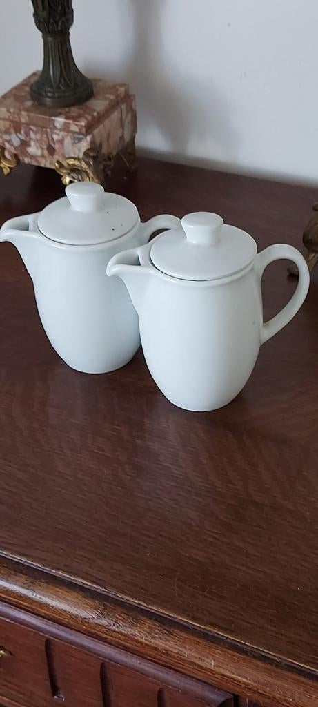 34 tasses à café et 26 sous-tasse à  café. Blanc. Schonwaltd, Antiquités & Art, Envoi