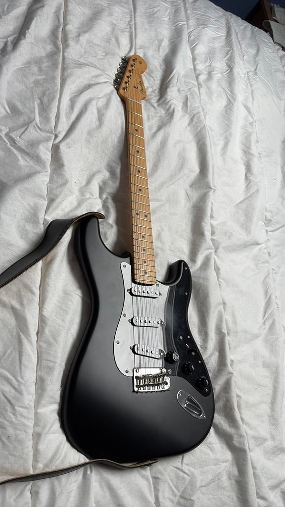 Fender Japan Hybrid II Blackout stratocaster, Ophalen, Zo goed als nieuw, Fender